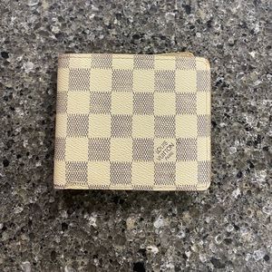 Faux Louis Vuitton fold wallet